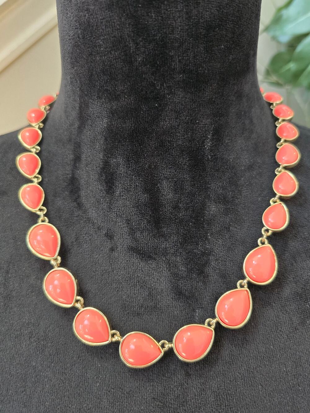 Jones New York Gold Tone Coral Teardrop Cabochon Statement Necklace